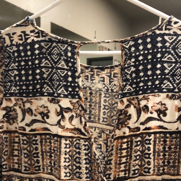 bohemian keyhole back blouse - Picture 2 of 2